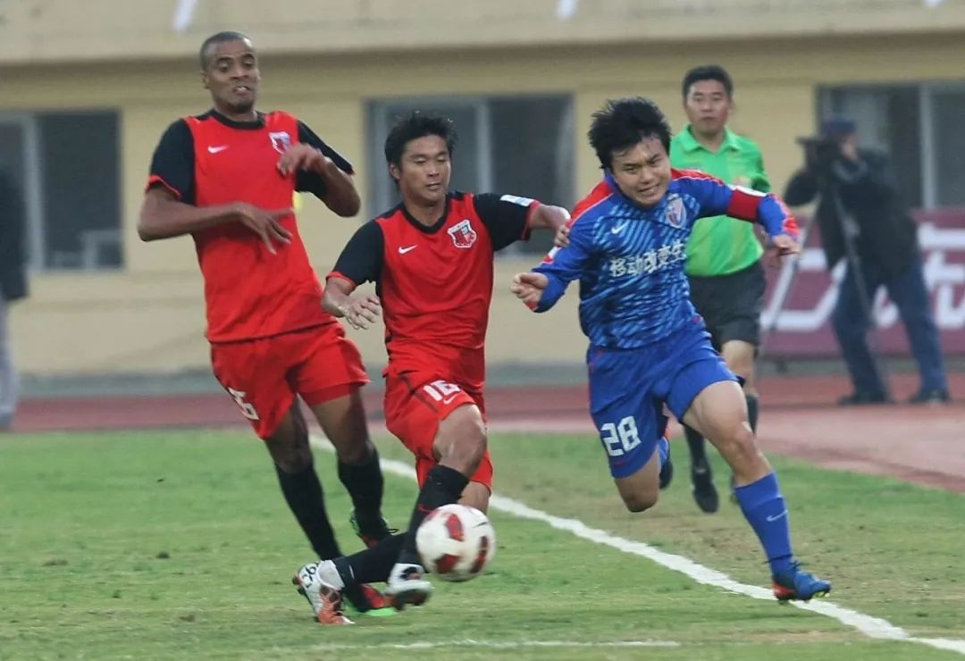 十一年万人体育场，武磊和徐根宝走了，留下的将是什么？