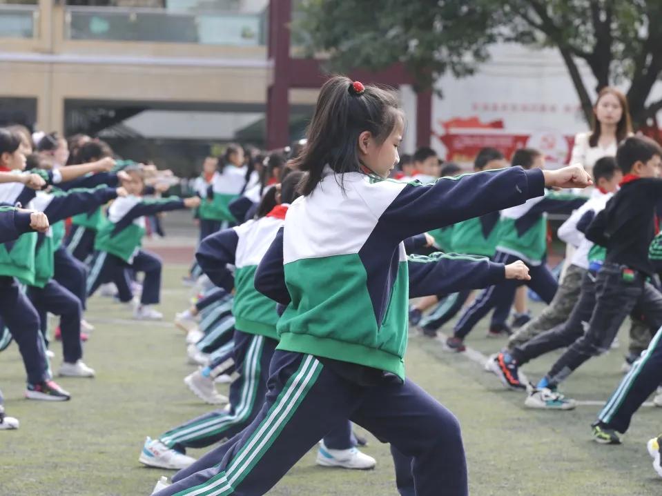 南湖小学武术操,成都市新华路小学武术比赛