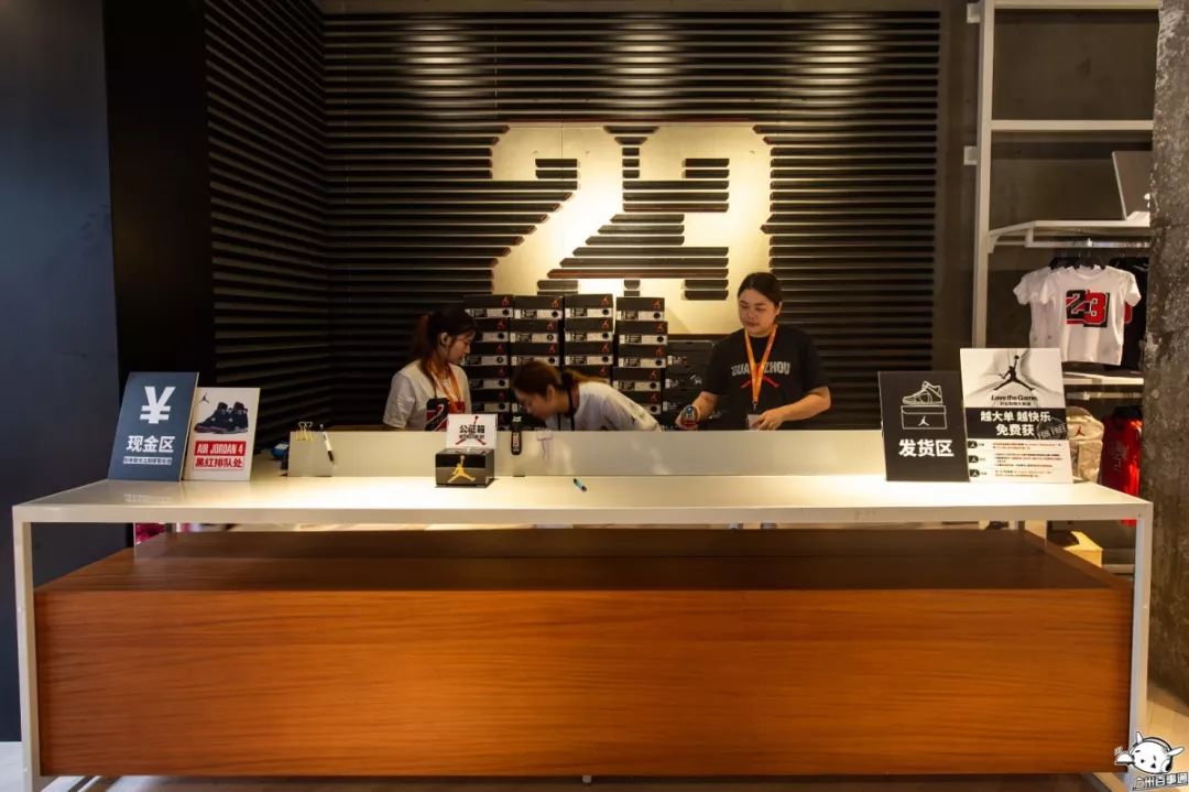 aj店现在都有哪些实战球鞋,广州最大的aj鞋专卖店