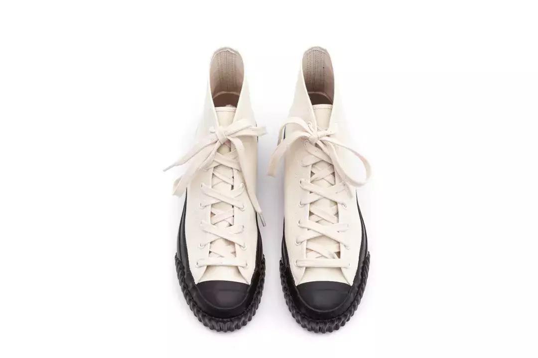 匡威帆布鞋好还是vans好,帆布鞋匡威vans