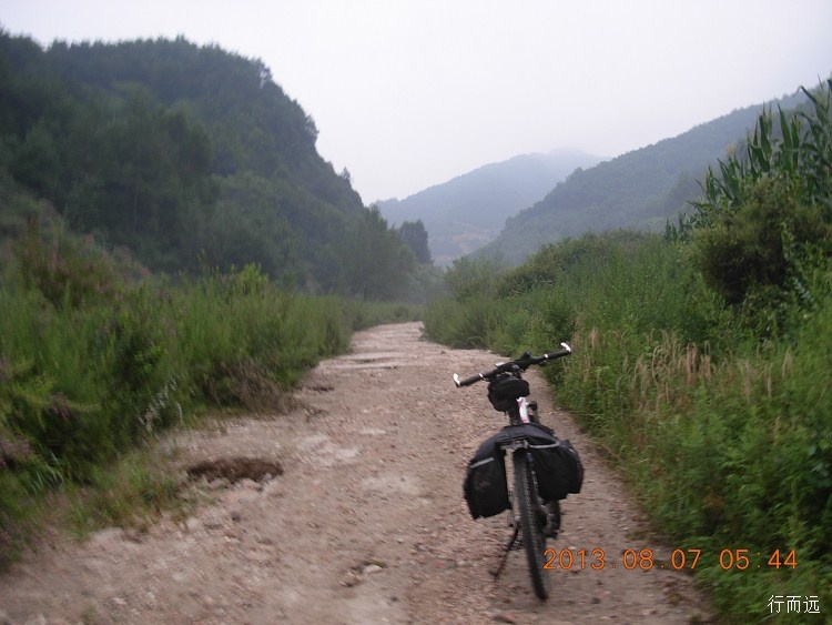 骑行漫山,骆驼鞍返回,初探水泉溪后门,自己又脱队单飘了!