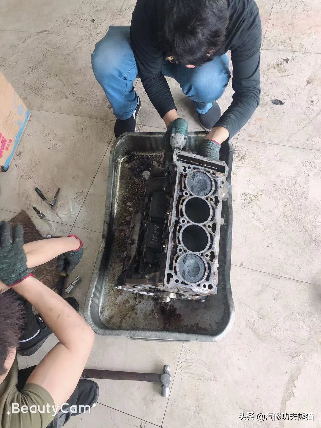 2013款奥迪a4l烧机油怎么解决,奥迪a4l突然全车无电是什么原因