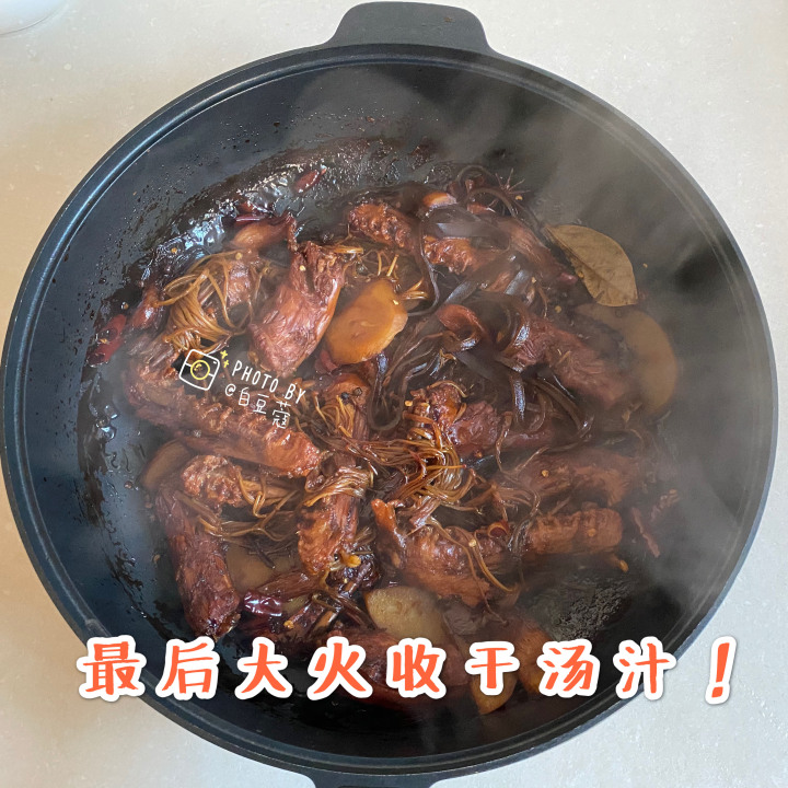 在家做简单美食周黑鸭,仅需2步教你做周黑鸭甜辣可口
