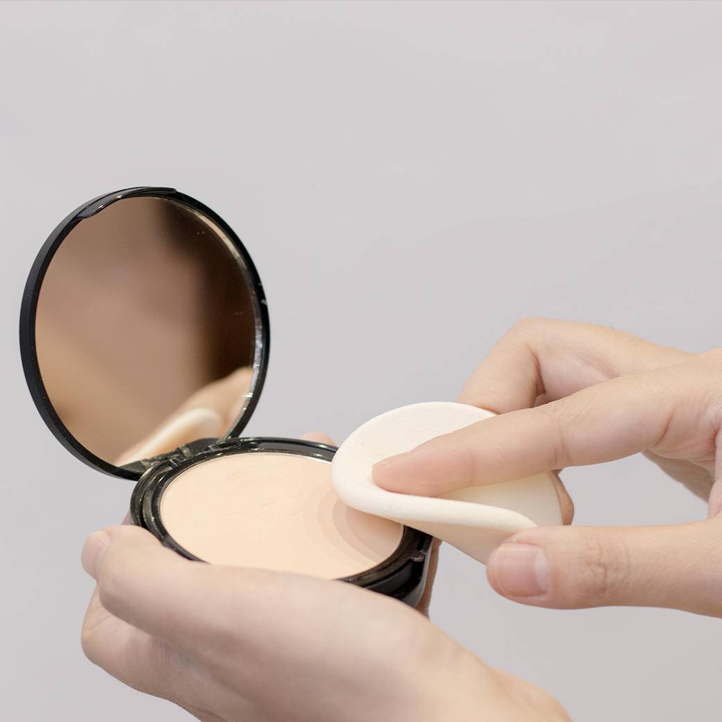 粉饼的使用方法新手,定妆遮瑕蜜粉饼怎么用