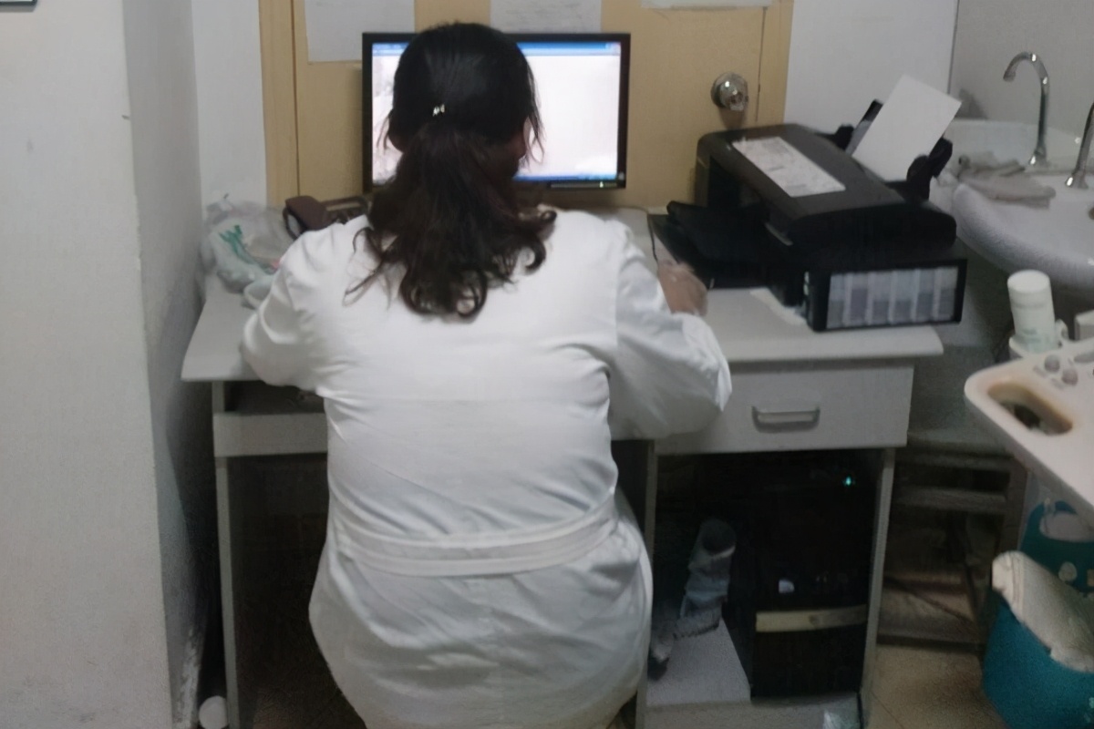 妇科彩超可以检查出盆腔积液吗,妇科检查盆腔积液怎么办