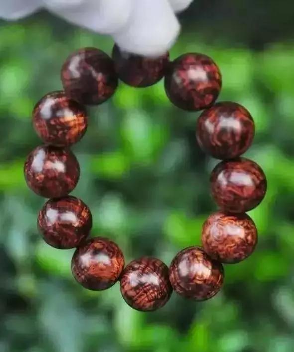 天价黄花梨手串,顶级海南黄花梨油梨老料手串价格