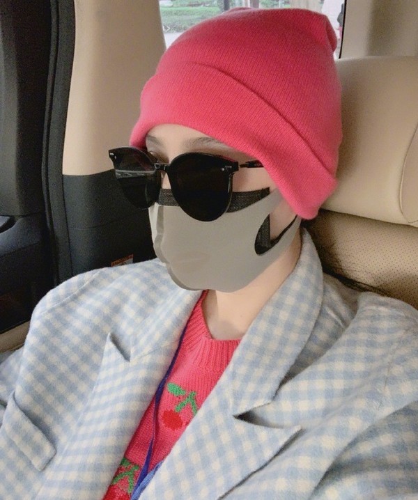 范冰冰最新着装图片,范冰冰戴口罩戴帽子照片