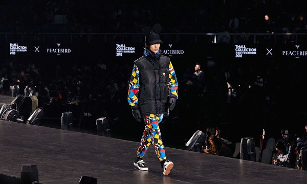 国潮品牌太平鸟,国潮太平鸟和花木兰合作