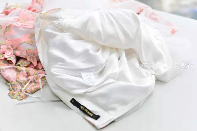 一眼就能看出衣服贵不贵的人,一件衣服100块左右贵不贵