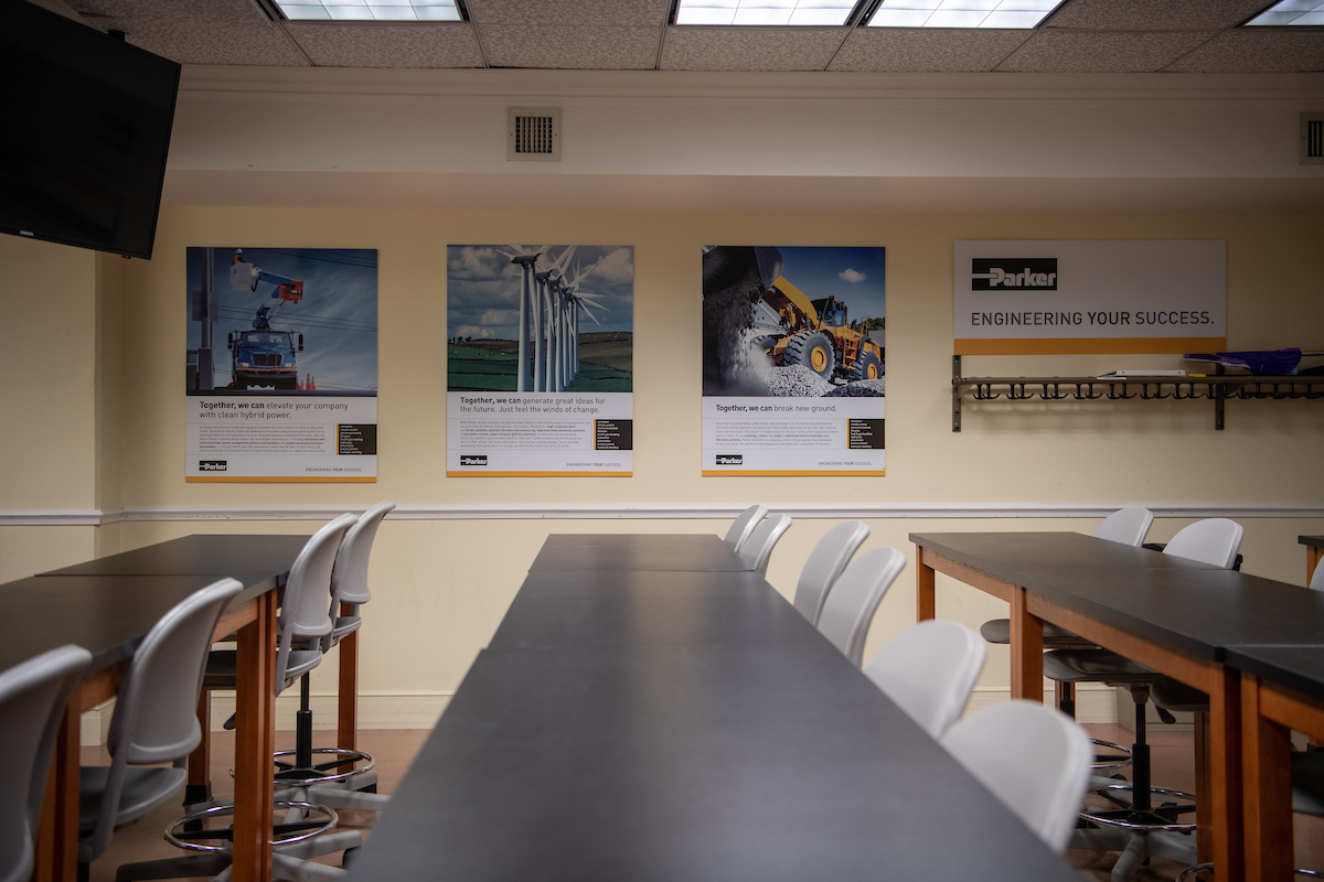 派克汉尼汾无锡工厂女工是做啥,派克汉尼汾液压行业地位