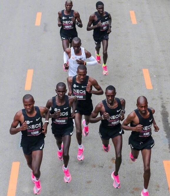 跑步膝盖疼应该做哪个动作,跑步怎么加强膝盖的力量和稳定性