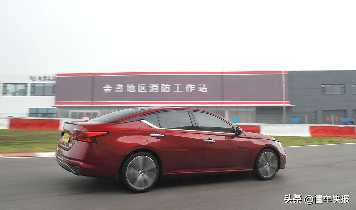 实测天籁2.50-100加速,21款天籁2.0自吸0-100加速多少秒