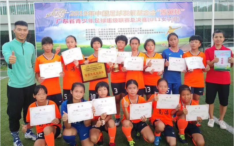 足球小男孩梦想,一个小孩的足球梦想有多难