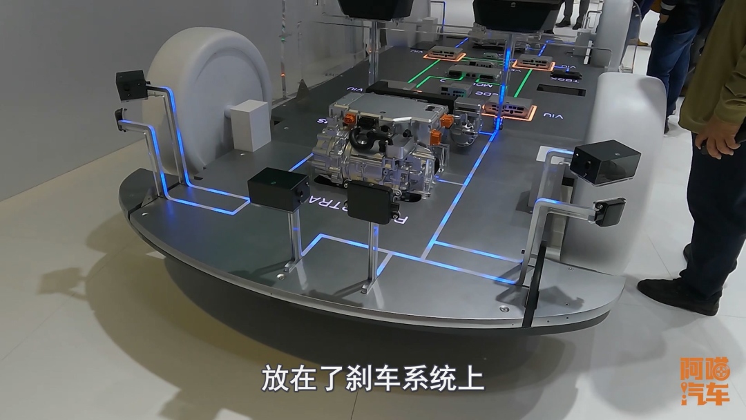 特斯拉频频刹车失灵喵哥冒险体验,特斯拉刹车事件测试