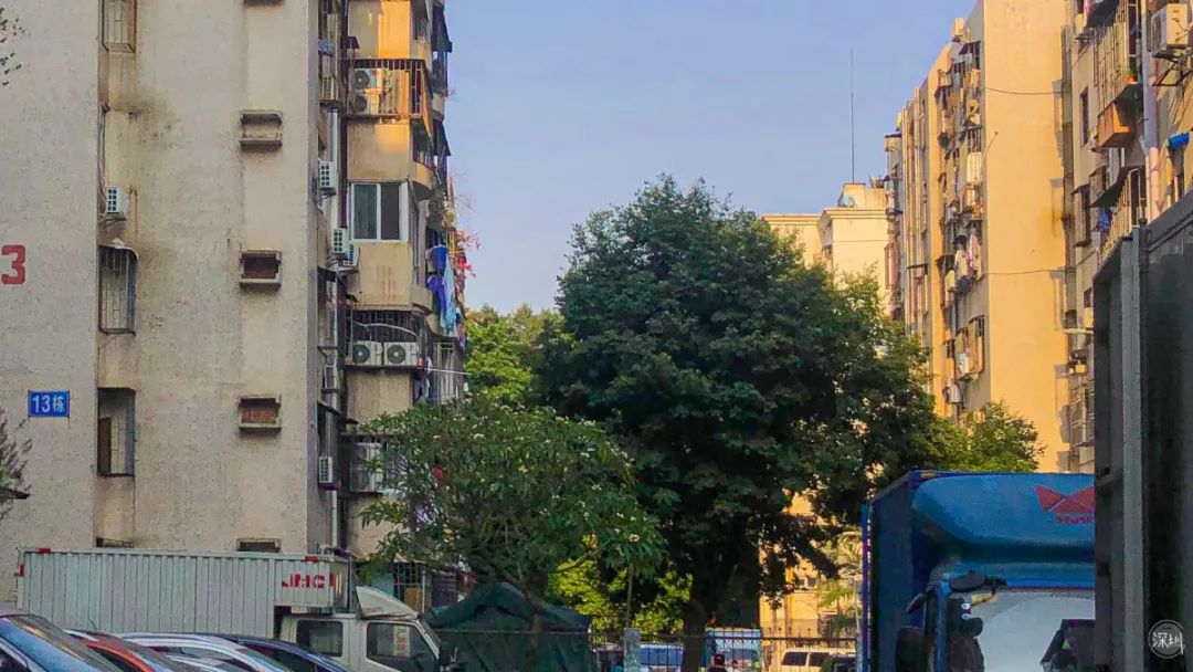 鎴戝姖浣犲埆涔版埧绯诲垪,鎴戝姖浣犲埆涔版埧绯诲垪鍚堥泦