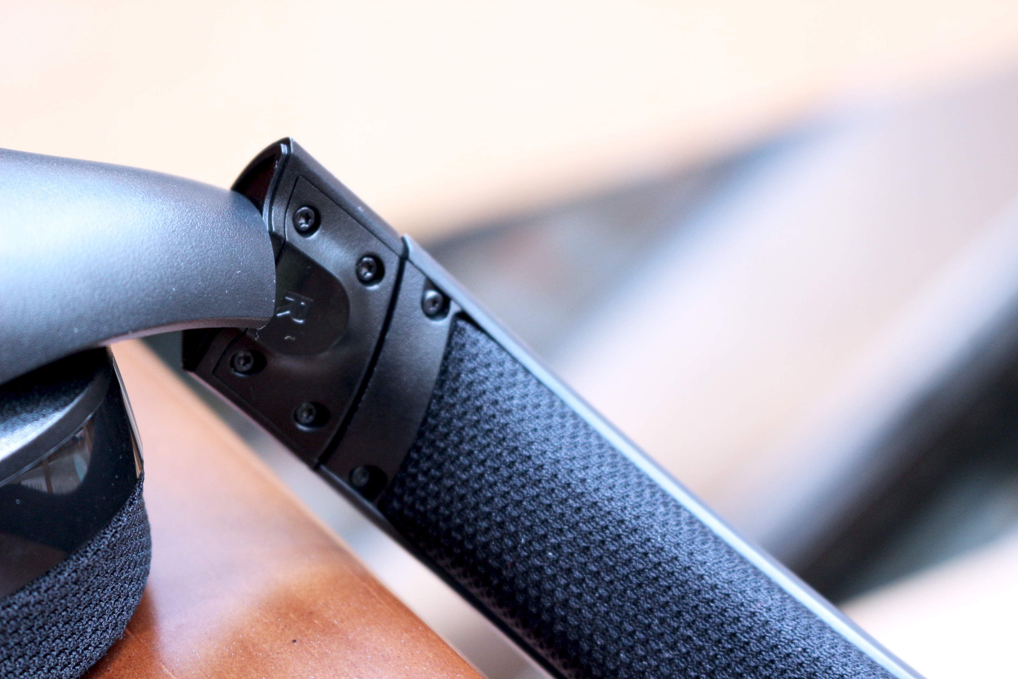 罗技g533耳机可以连接手机吗,罗技g633耳机和金士顿飓风耳机