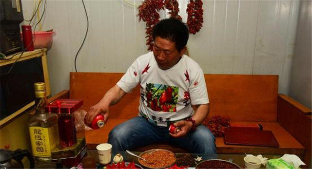 中国辣王李永志一天五斤,中国辣王李永志吃辣椒面不改色