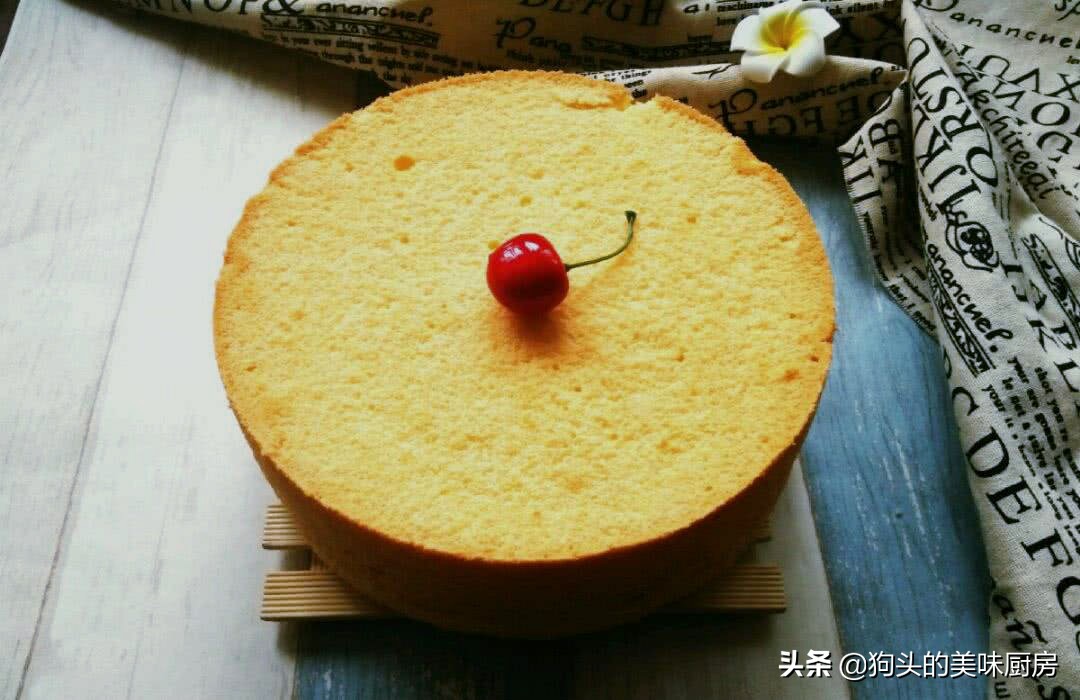 戚风蛋糕并不难，只要掌握这3点，不凹陷不缩腰，不再被“气疯”