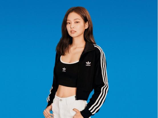 blackpink五周年同款穿搭,blackpink的神仙穿搭