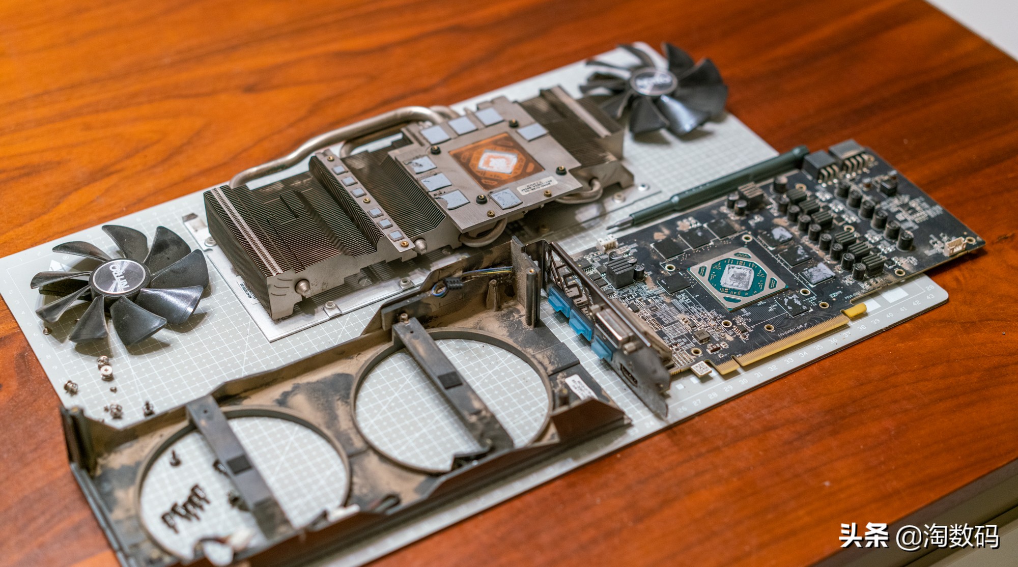 矿圈挚爱：蓝宝石RX5808GB超白金OC限量版，清理翻新测试晒个单