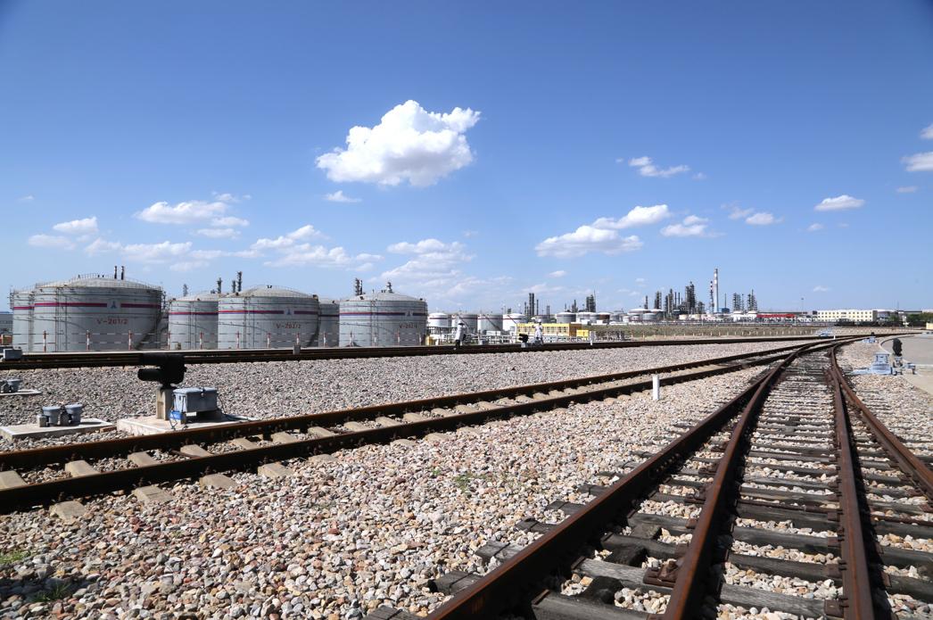 宝塔石化集团做地方经济发展的强引擎致敬改革开放40周年