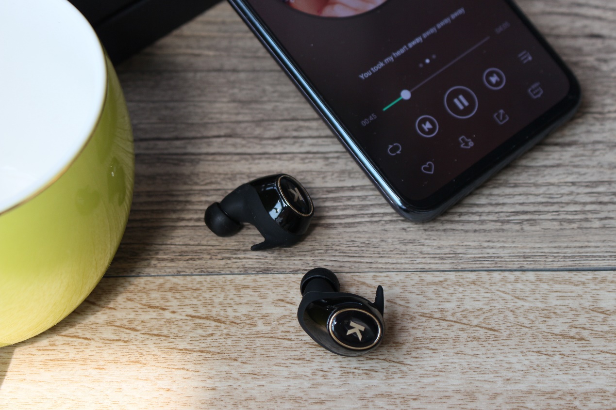 酷狗X5和苹果耳机对比,音质好无线耳机测评