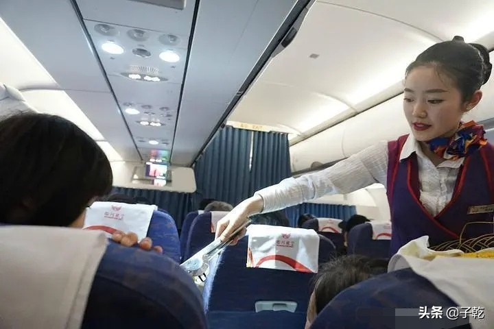 有哪些常见物品是不能带上飞机的,飞机上禁止携带的东西去哪了