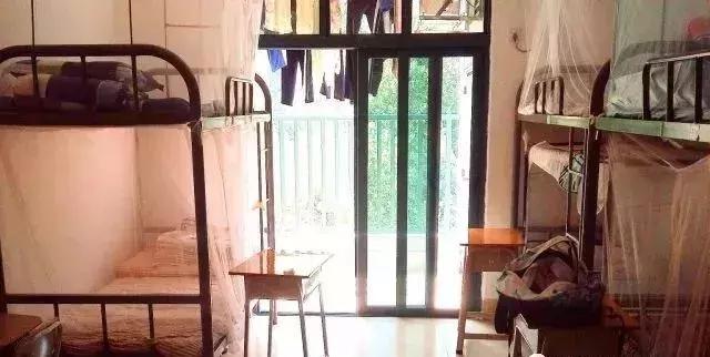 深圳前十中学宿舍,深圳四大高中宿舍图