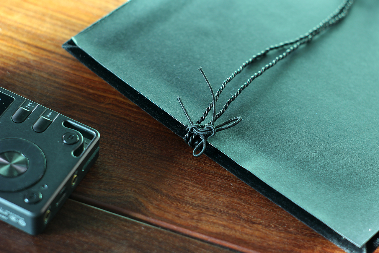 仪式感满满的平价耳机,精致耳机高级感