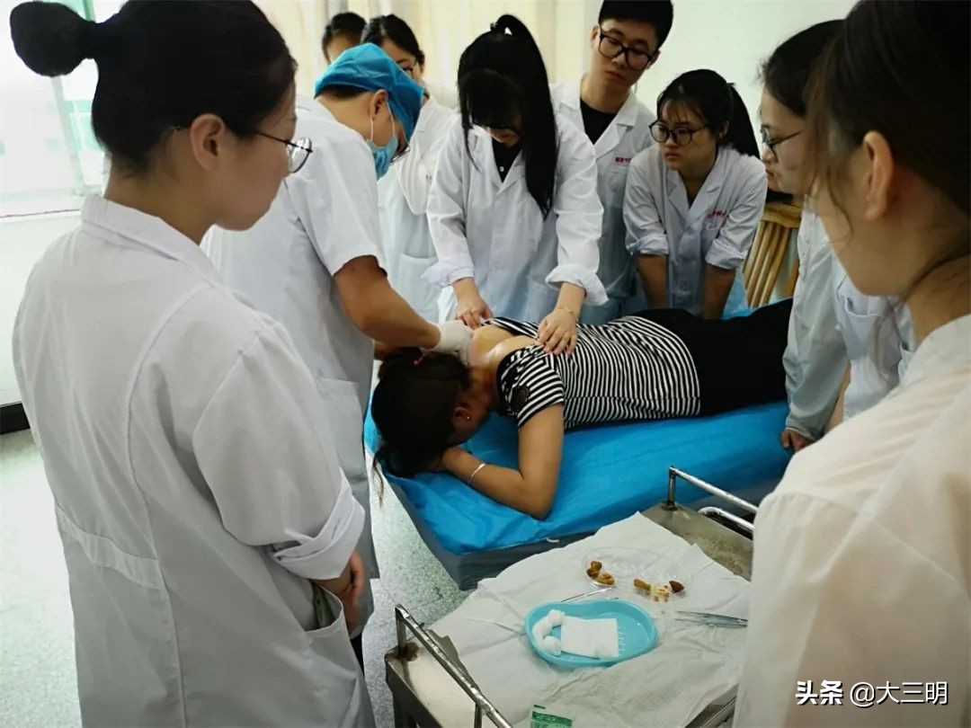 顽固性网球肘的敲打治疗,网球肘针刀效果怎么样