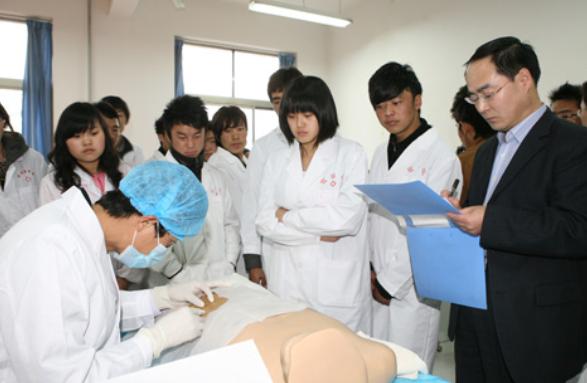 这4个医学类专业毕业就能拿高薪,这5个专业很冷门