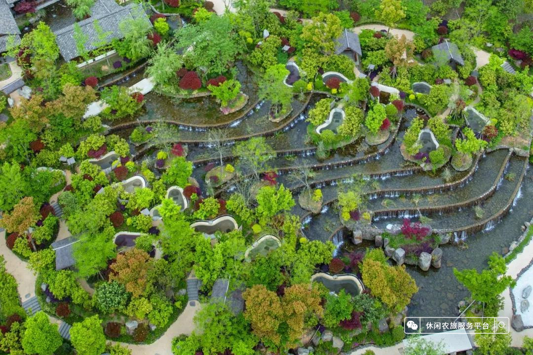 风景最好的天然火山温泉,这里有天然独特的山中温泉