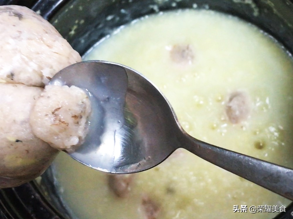 小米和大米一起煮粥的功效与作用,小米和燕麦片一起煮粥有什么好处