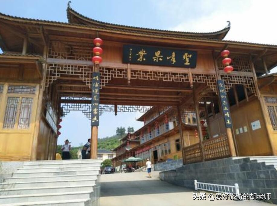 这果园被誉为长沙“花果山”,能玩滑翔伞的果园,比百果园更美