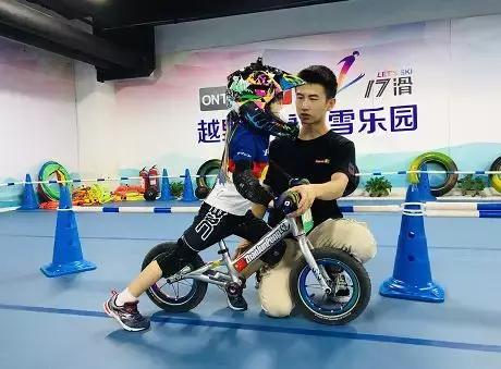 聪明的孩子都在玩！门头沟这家平衡车俱乐部国庆大促销！快预约吧