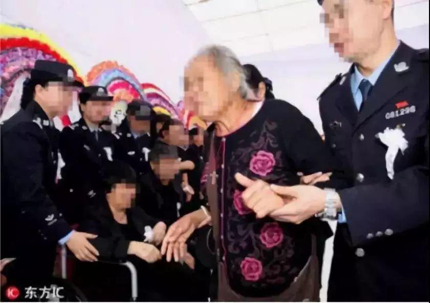 明星吸毒应不应该被原谅,明星吸毒还能复出对得起缉毒警吗