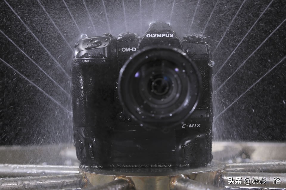 奥林巴斯em1x对焦有多强,奥林巴斯e-m1x暗光拍摄画质不好