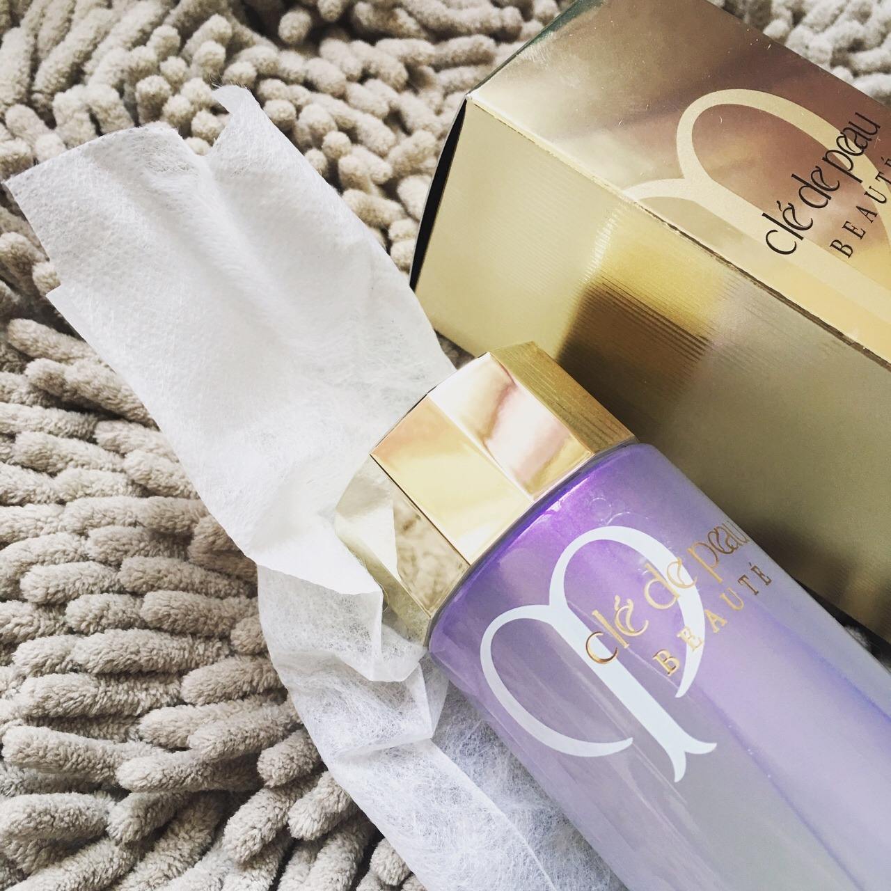 黛珂水乳和兰蔻粉水哪个好用,大牌护肤品测评推荐油皮