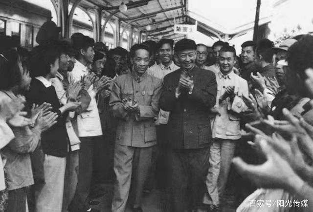 纪念梅兰芳大师130周年,梅兰芳先生在舞台上表演的场景