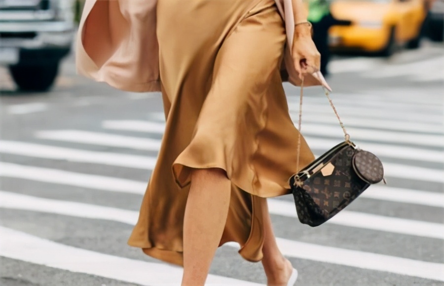 lv麻将包三合一全新,lv麻将包多少欧元