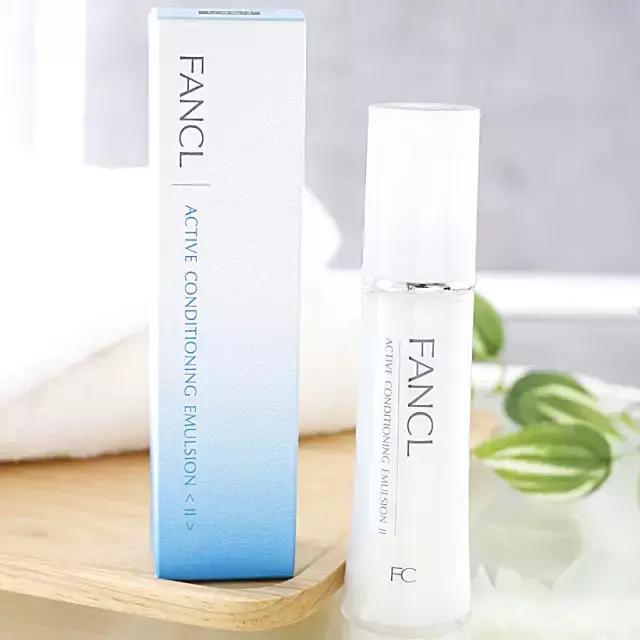 哪个牌子的乳液保湿提亮肤色,乳液推荐抗衰老美白