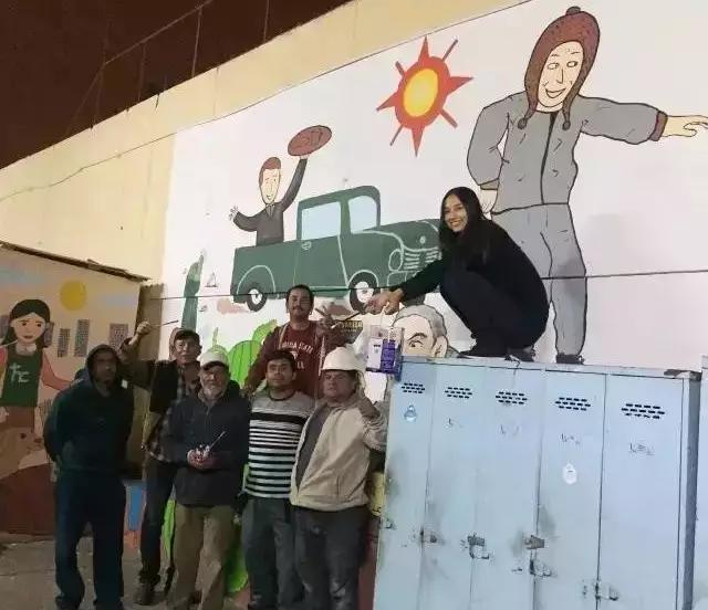 智利贫民窟第一位中国义工，她用绘画治愈流浪汉和罪犯，人美心善