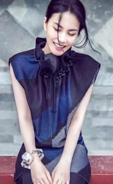 王菲的情史经历,王菲情史谈过几次恋爱