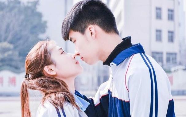 大学里女生身高不足160多吗,女生上大学身高多少算矮