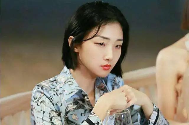 杨超越坐地上岳云鹏极限挑战,杨超越极挑岳云鹏