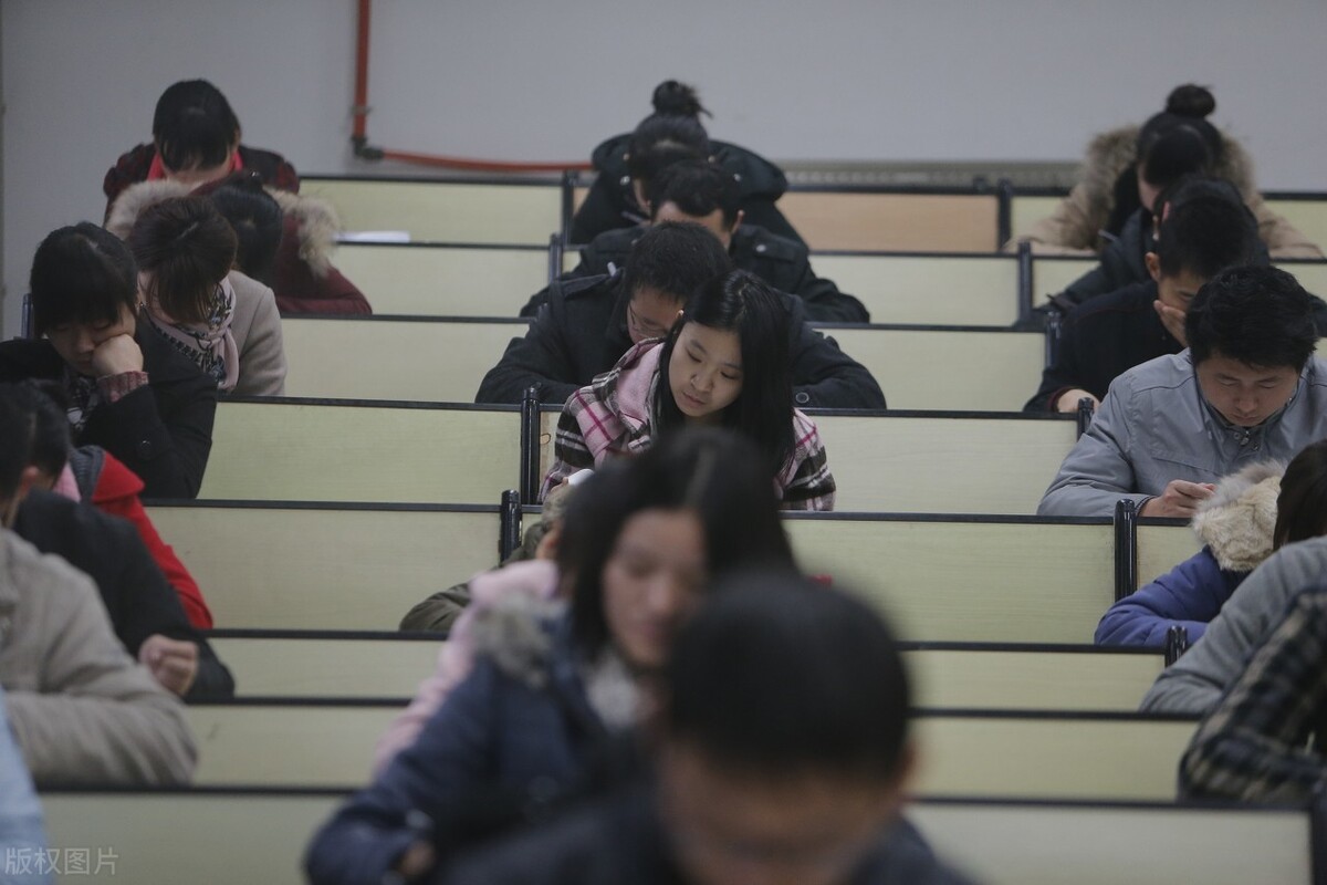 重庆公务员待遇排行一览表,重庆市公务员薪资水平