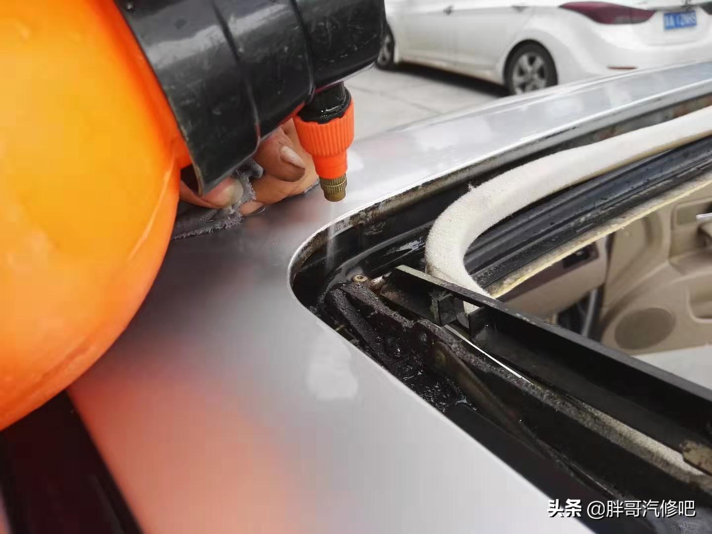 天窗清洗漏水,天窗漏水去4s算是保养还是维修