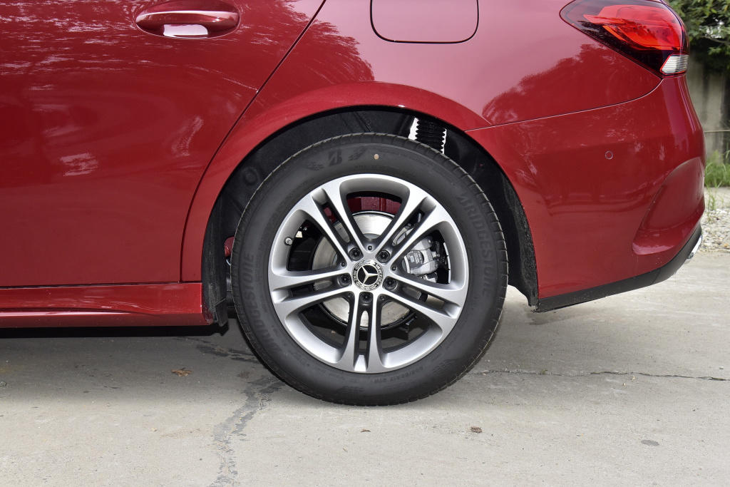 预算20w入手奔驰a级,同样预算选揽运还是揽胜