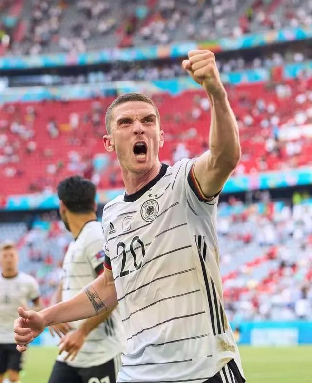 欧洲杯足球盛宴女主持人,欧洲杯足球盛宴