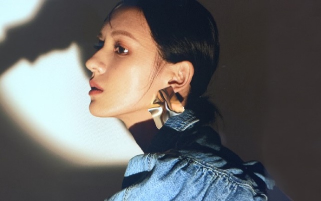 郁可唯耳饰,郁可唯蓝盈莹乘风破浪的姐姐